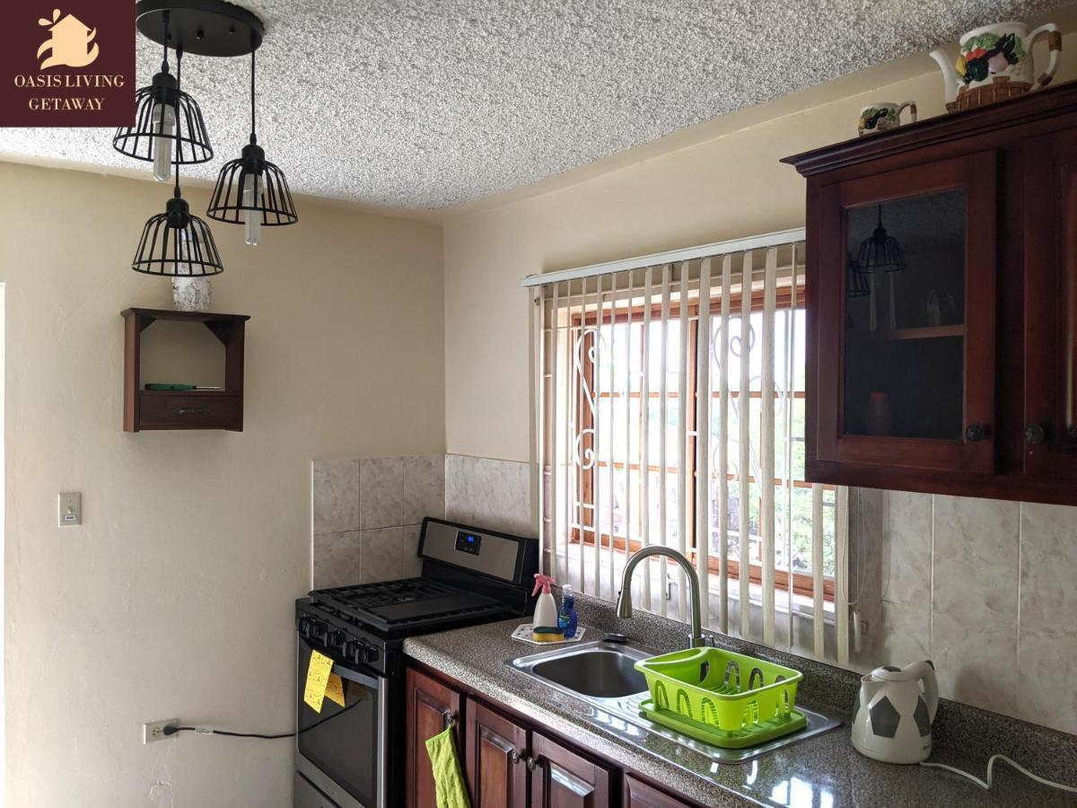 Oasis Living Getaway In Mandeville, Manchester Exterior photo
